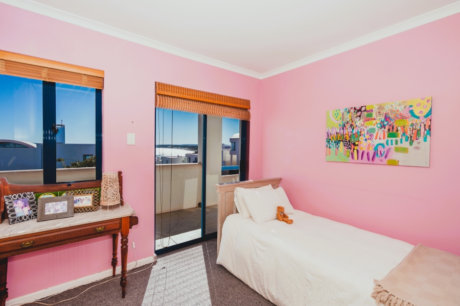 4 Bedroom Property for Sale in Paradise Beach Western Cape